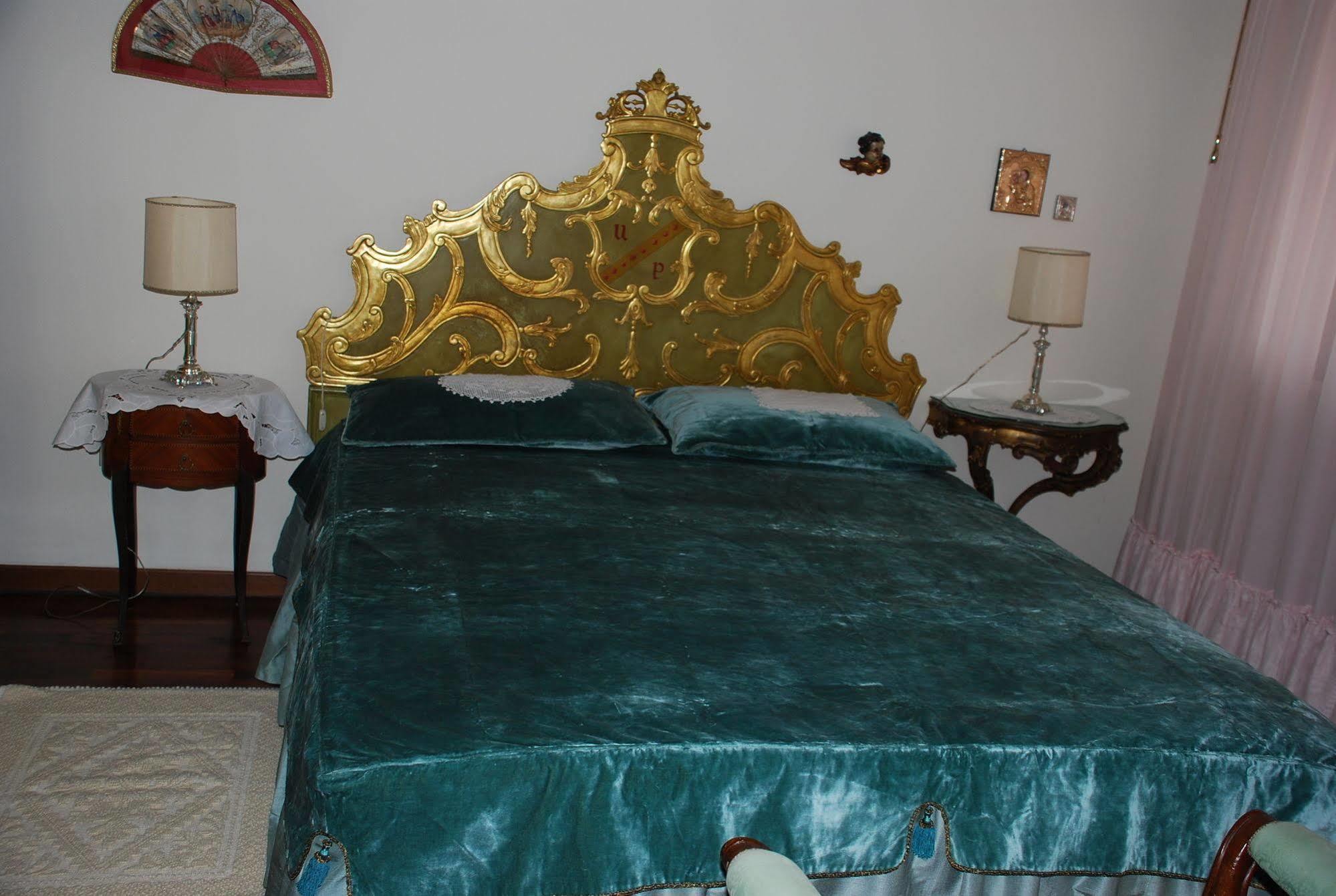 B&B Il Glicine Fiorito Lido di Venezia Exterior foto